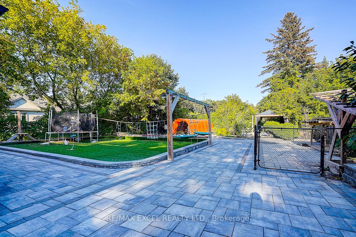 Photo 50 of 9 Oakcrest Avenue, Markham, Village Green-South Unionville — HOMEH