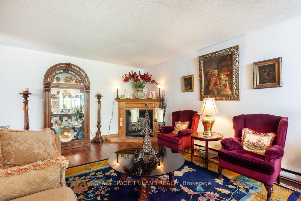 Photo 11 of 23 Crabtree Avenue, London, North F — HOMEH