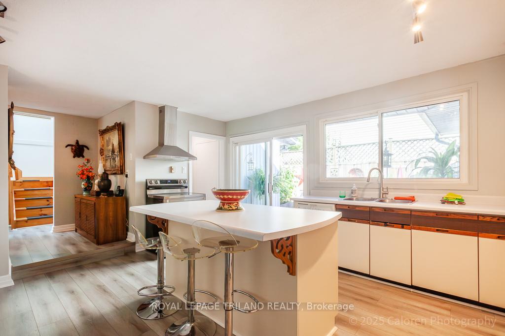 Photo 16 of 23 Crabtree Avenue, London, North F — HOMEH