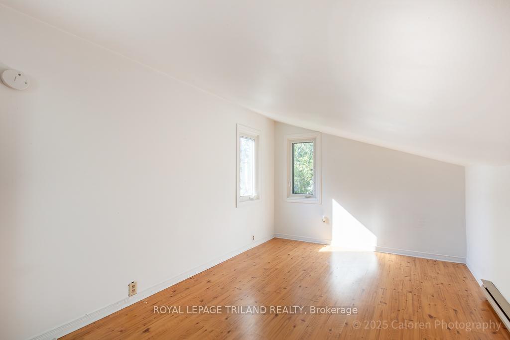 Photo 33 of 23 Crabtree Avenue, London, North F — HOMEH