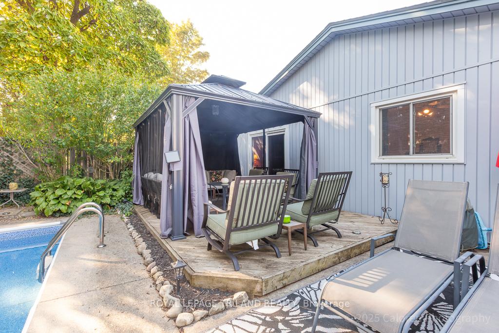 Photo 41 of 23 Crabtree Avenue, London, North F — HOMEH