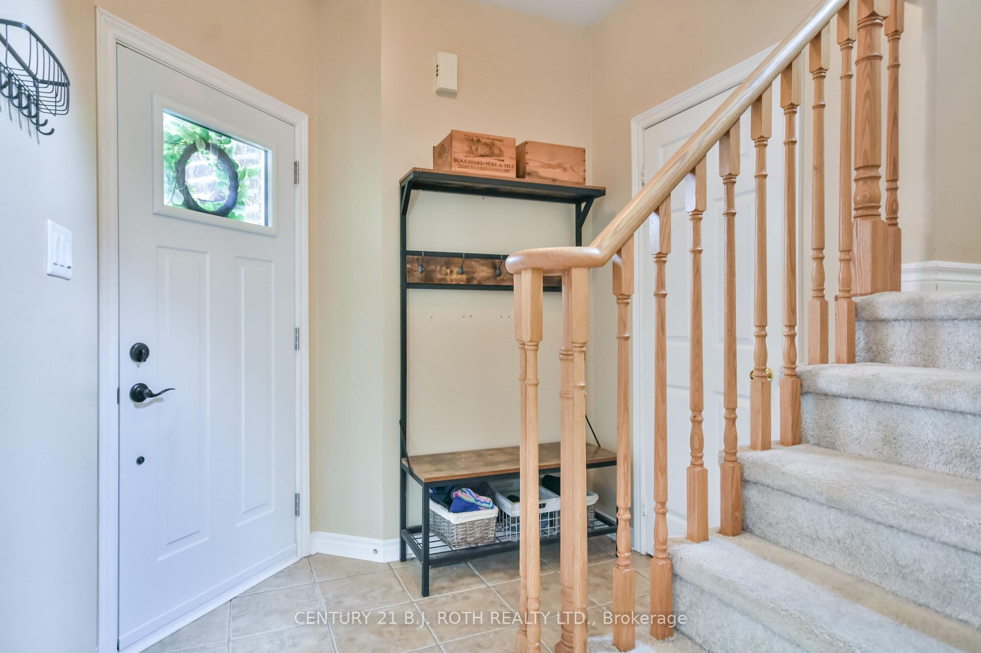 Photo 5 of 1863 Swan Street, Innisfil, Alcona — HOMEH
