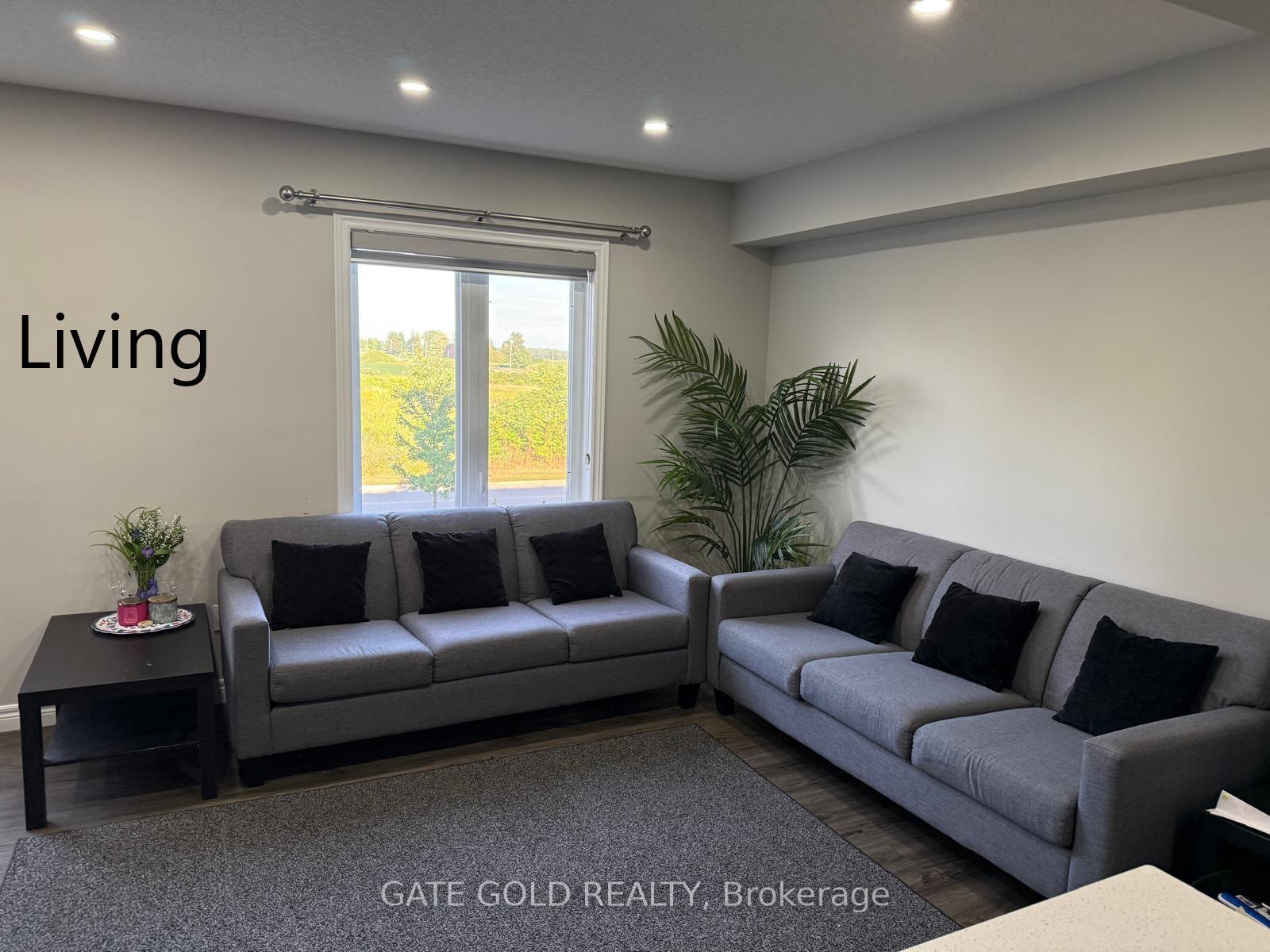 Photo 5 of 2670 Asima Drive, London, South U — HOMEH