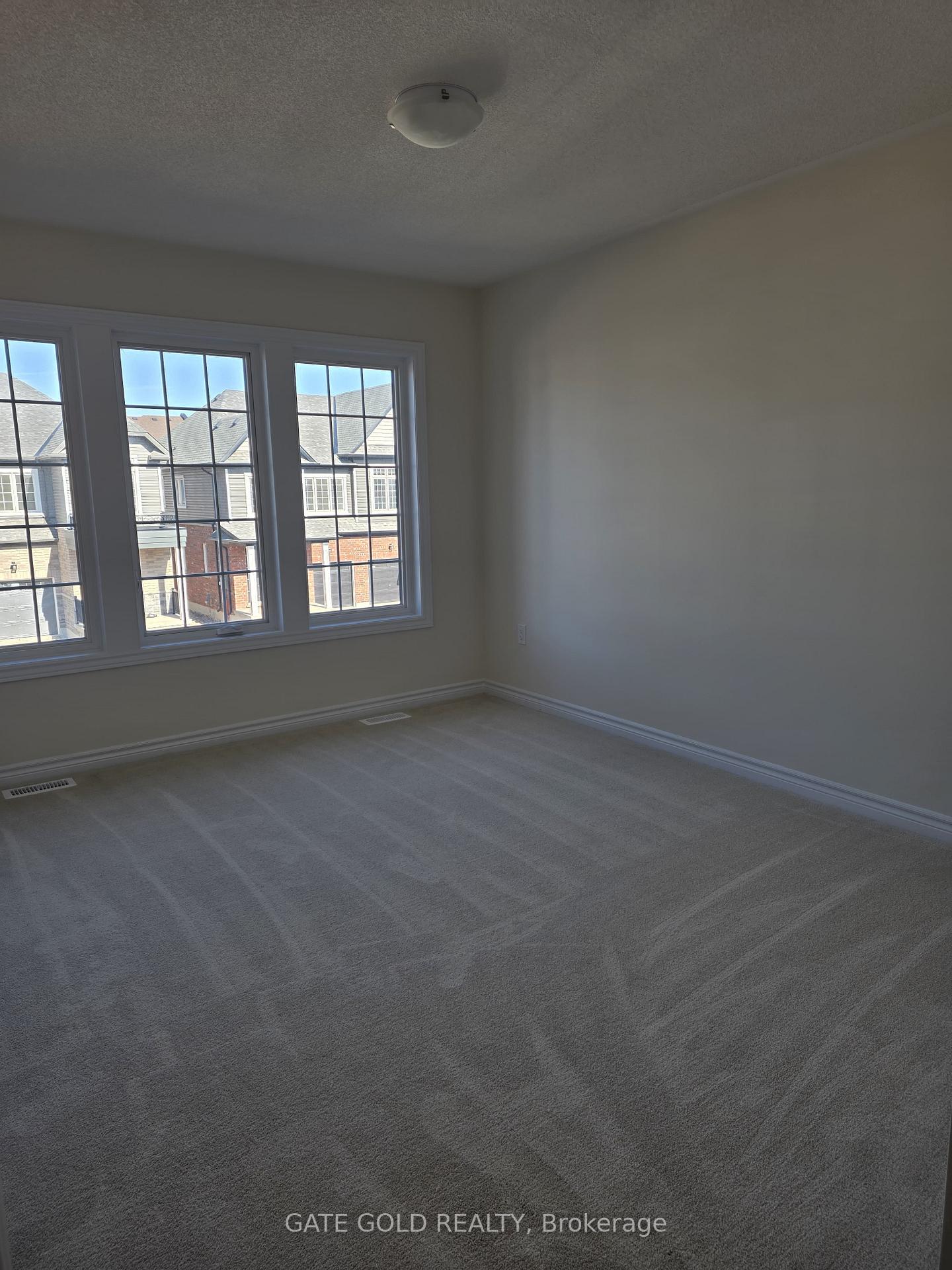 Photo 25 of 2670 Asima Drive, London, South U — HOMEH