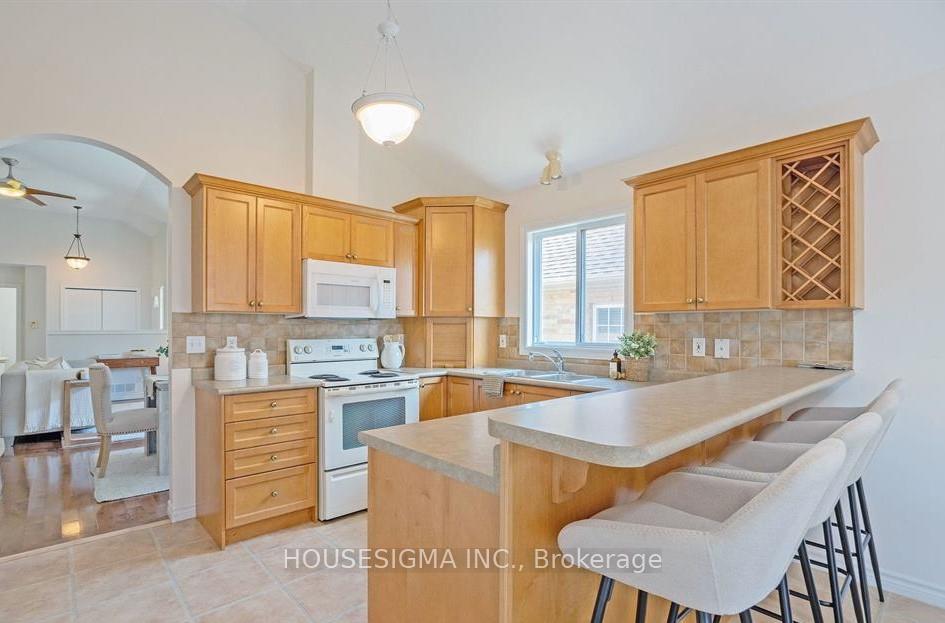 Photo 18 of 925 Silversmith Street, London, North M — HOMEH