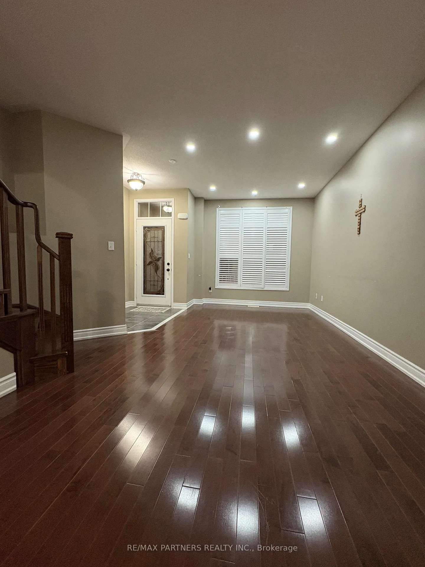 Photo 2 of 109 Rainbow Valley Crescent, Markham, Greensborough — HOMEH