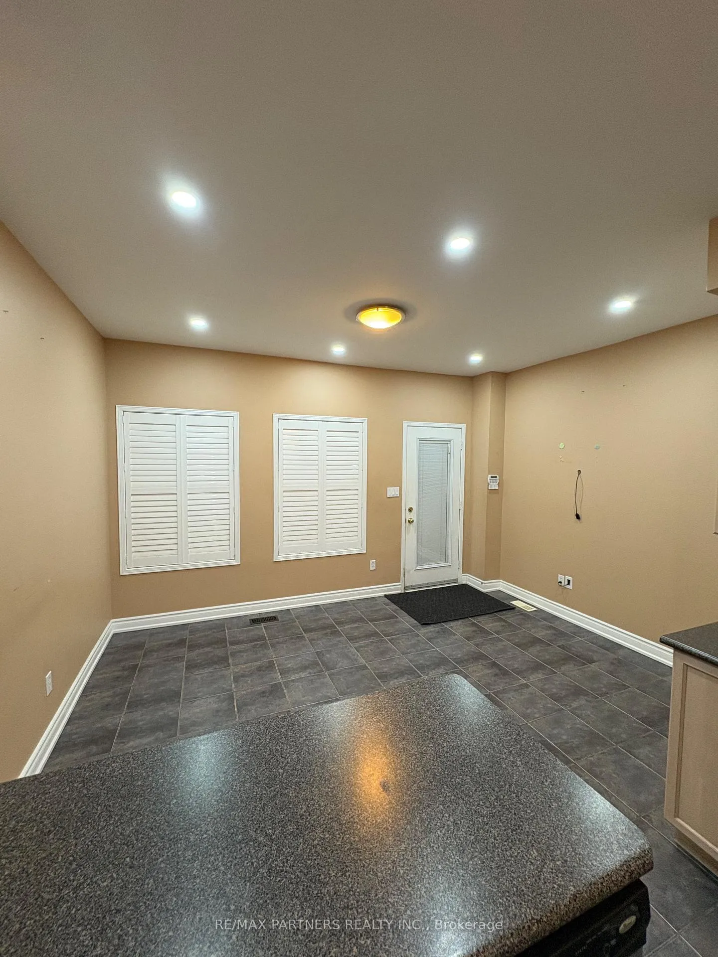 Photo 4 of 109 Rainbow Valley Crescent, Markham, Greensborough — HOMEH