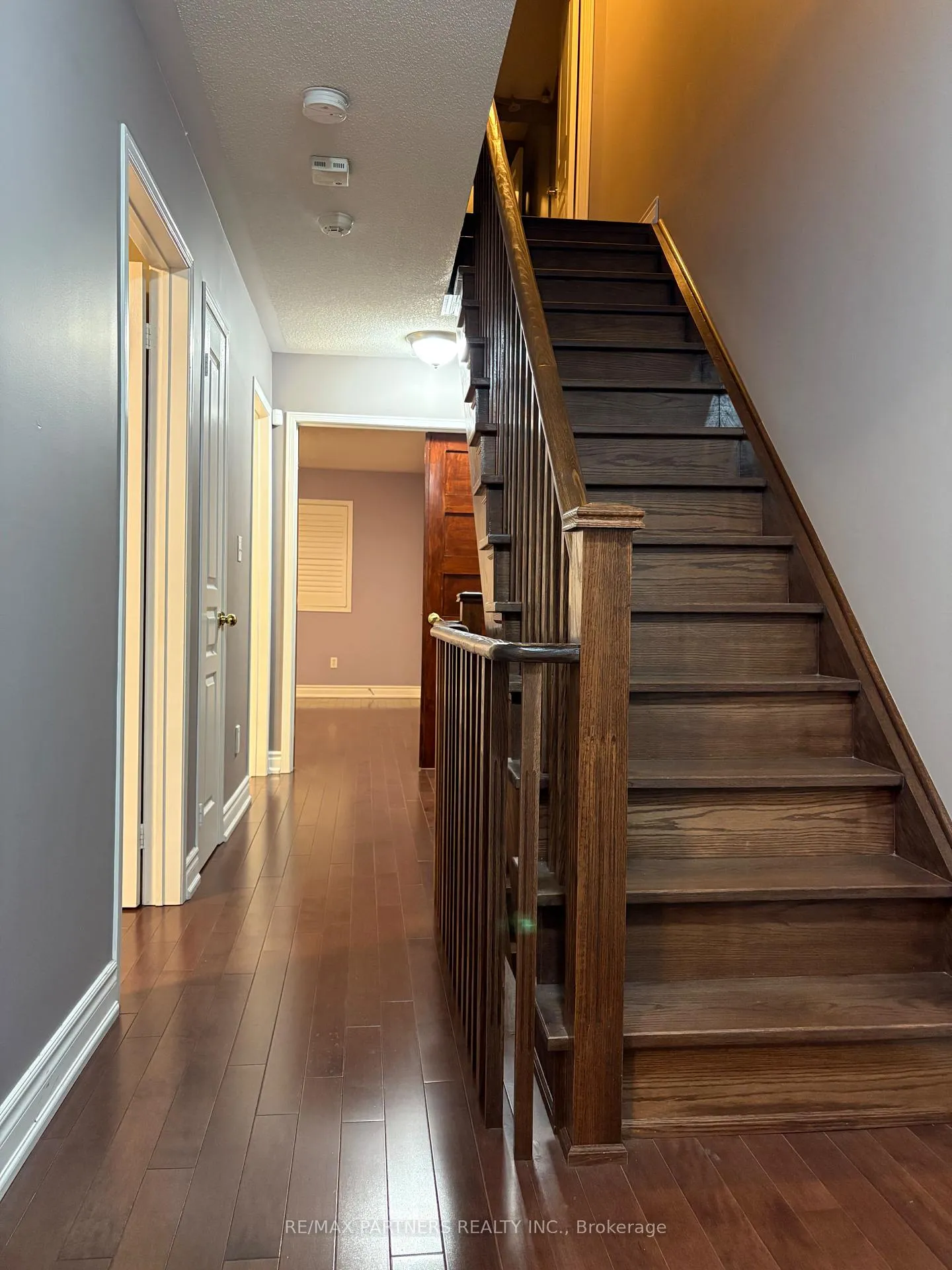 Photo 14 of 109 Rainbow Valley Crescent, Markham, Greensborough — HOMEH