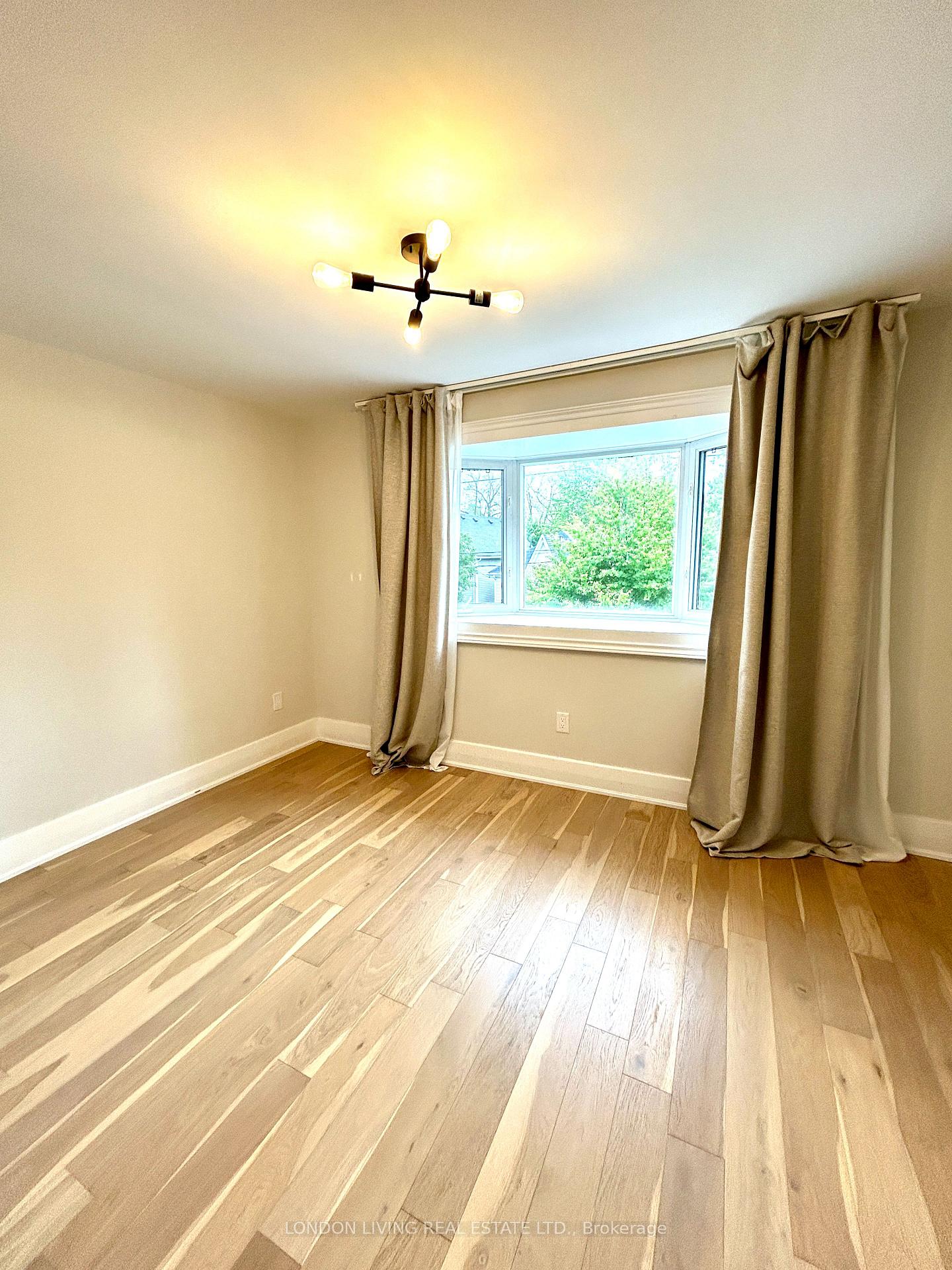 Photo 11 of 36 Askin Street, London, South F — HOMEH
