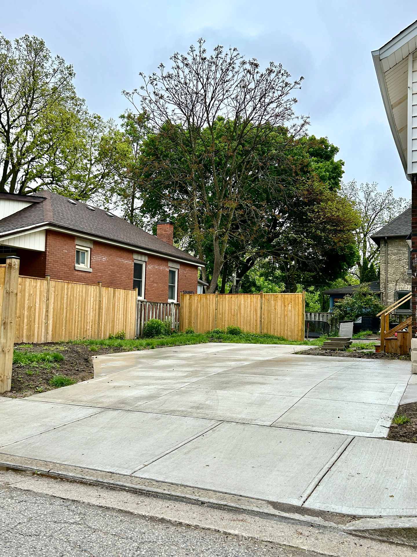 Photo 17 of 36 Askin Street, London, South F — HOMEH
