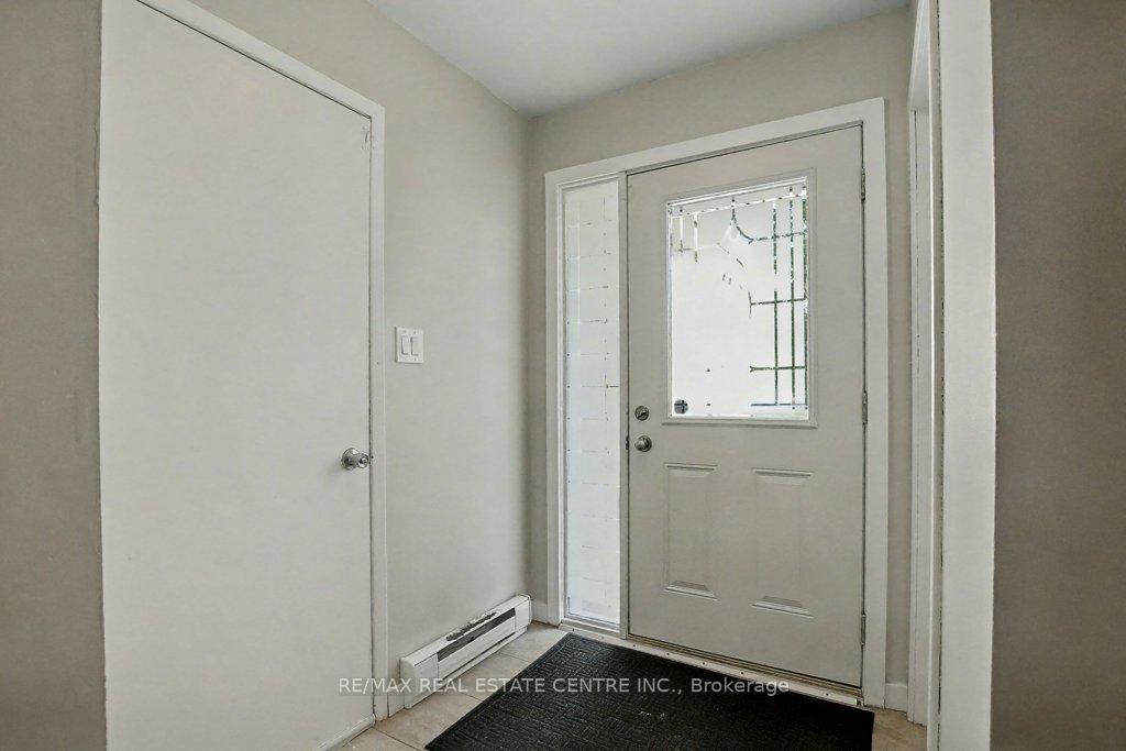 Photo 4 of 73 Obermeyer Drive, Kitchener — HOMEH