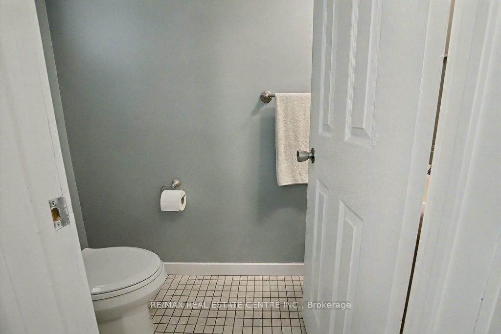 Photo 6 of 73 Obermeyer Drive, Kitchener — HOMEH