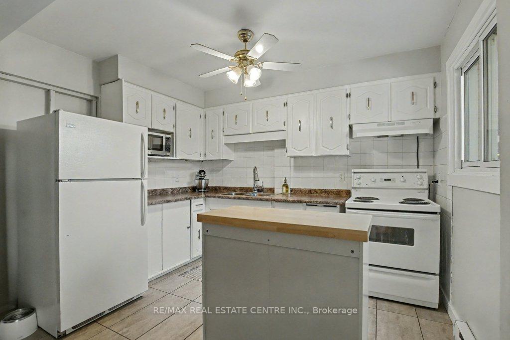 Photo 8 of 73 Obermeyer Drive, Kitchener — HOMEH