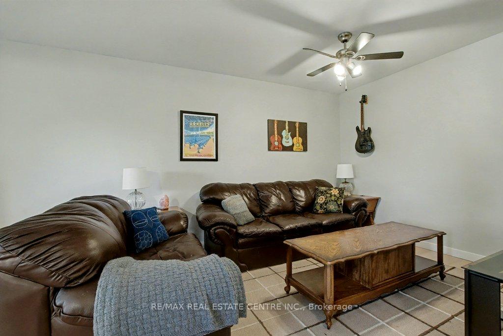 Photo 12 of 73 Obermeyer Drive, Kitchener — HOMEH