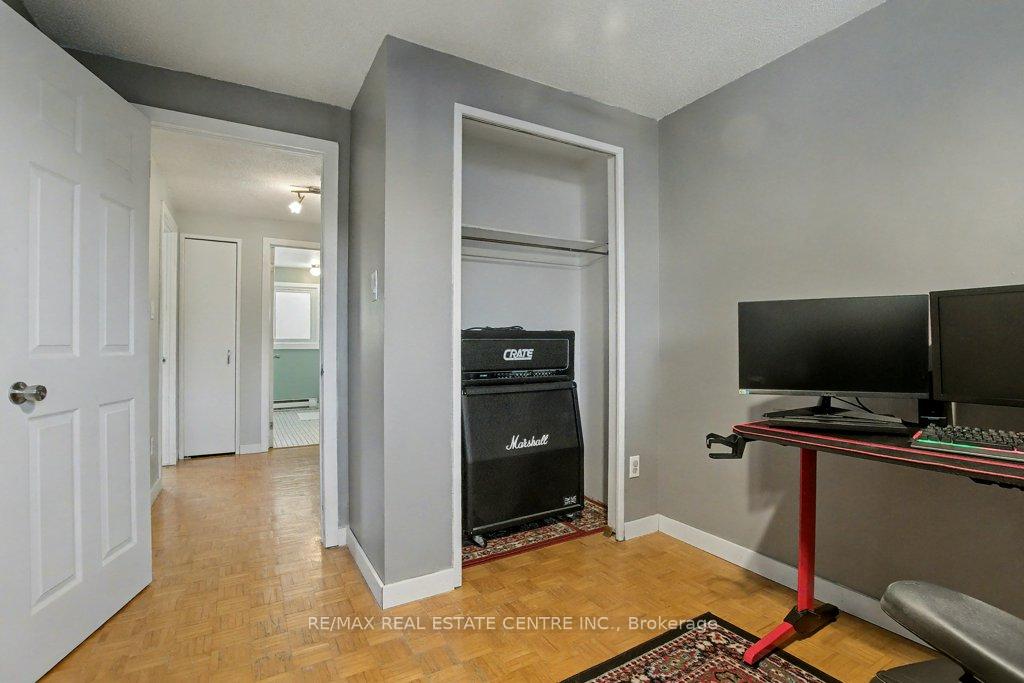 Photo 15 of 73 Obermeyer Drive, Kitchener — HOMEH