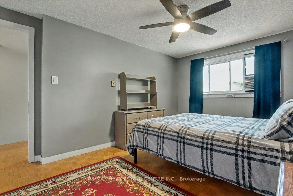 Photo 17 of 73 Obermeyer Drive, Kitchener — HOMEH