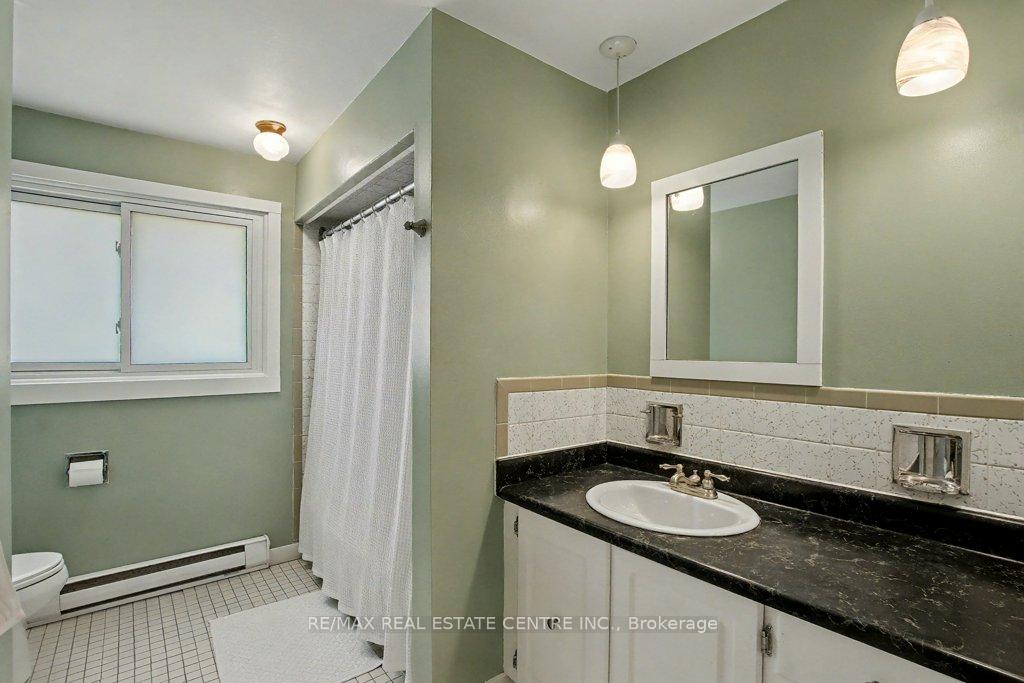 Photo 22 of 73 Obermeyer Drive, Kitchener — HOMEH