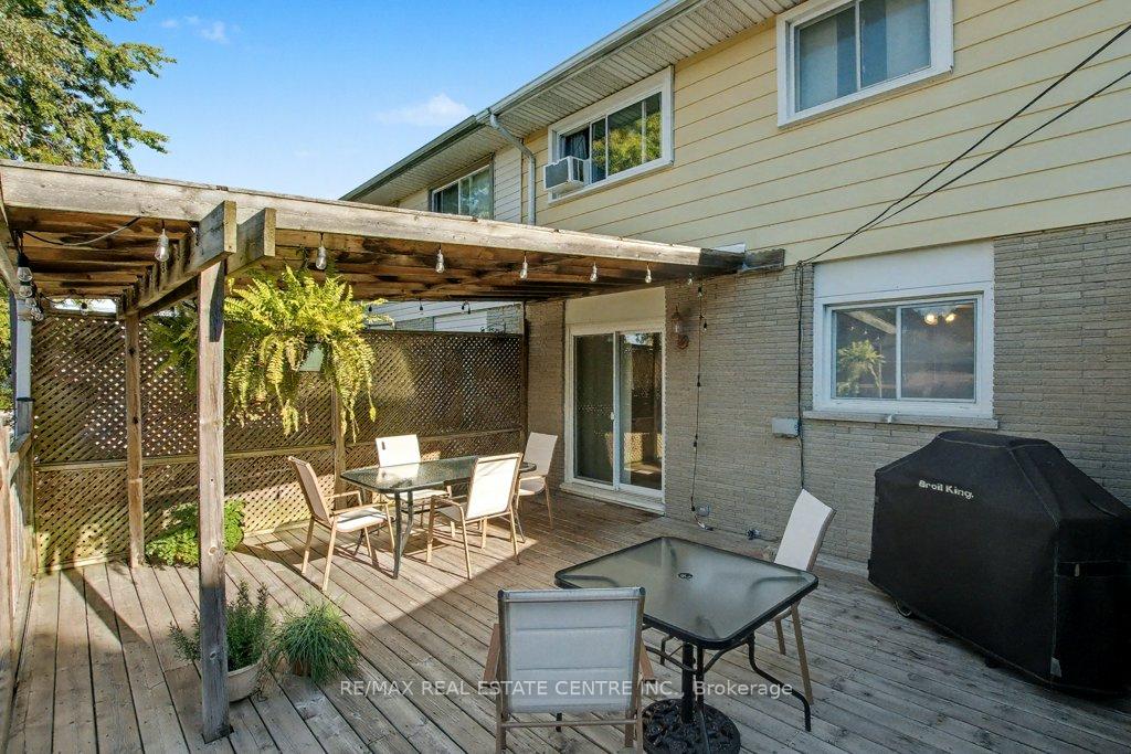 Photo 32 of 73 Obermeyer Drive, Kitchener — HOMEH