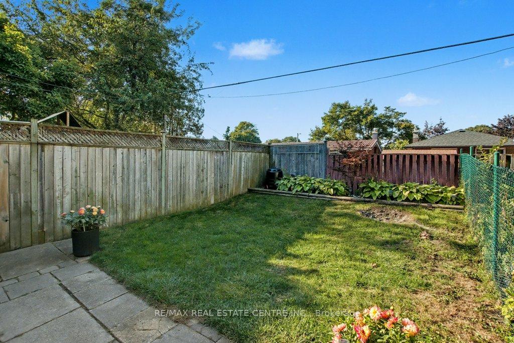 Photo 34 of 73 Obermeyer Drive, Kitchener — HOMEH