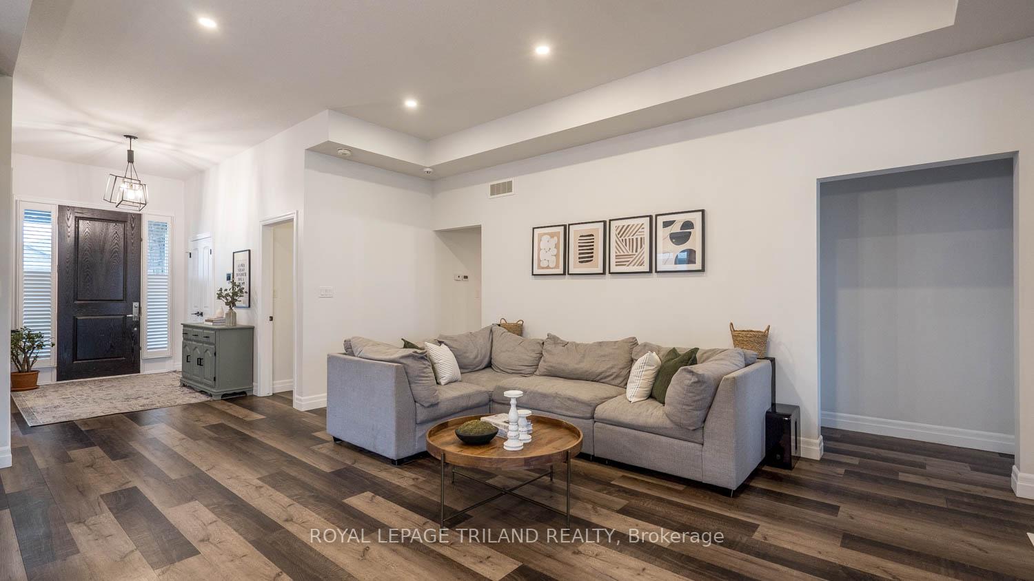 Photo 6 of 24 Hardy Court, Lucan Biddulph, Lucan — HOMEH