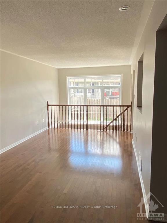 Photo 5 of 303 Tabaret Street, Ottawa, Kanata - Emerald Meadows/Trailwest — HOMEH