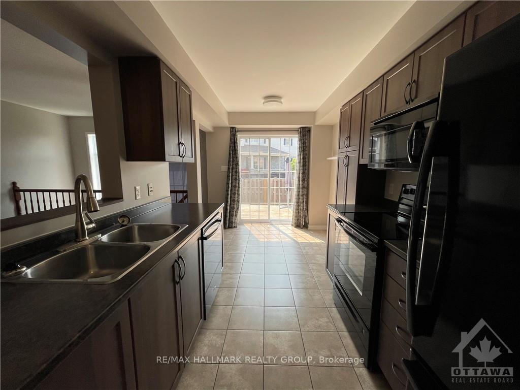 Photo 7 of 303 Tabaret Street, Ottawa, Kanata - Emerald Meadows/Trailwest — HOMEH