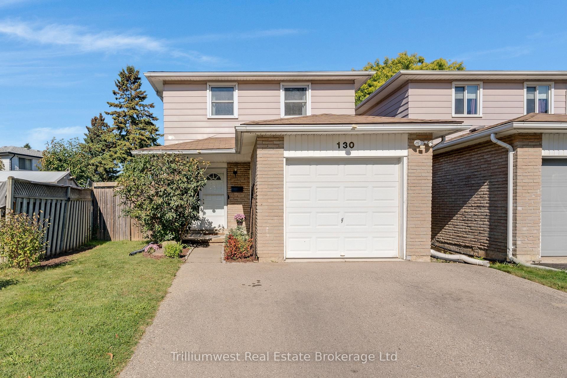 Photo 2 of 130 Dalegrove Drive, Kitchener — HOMEH