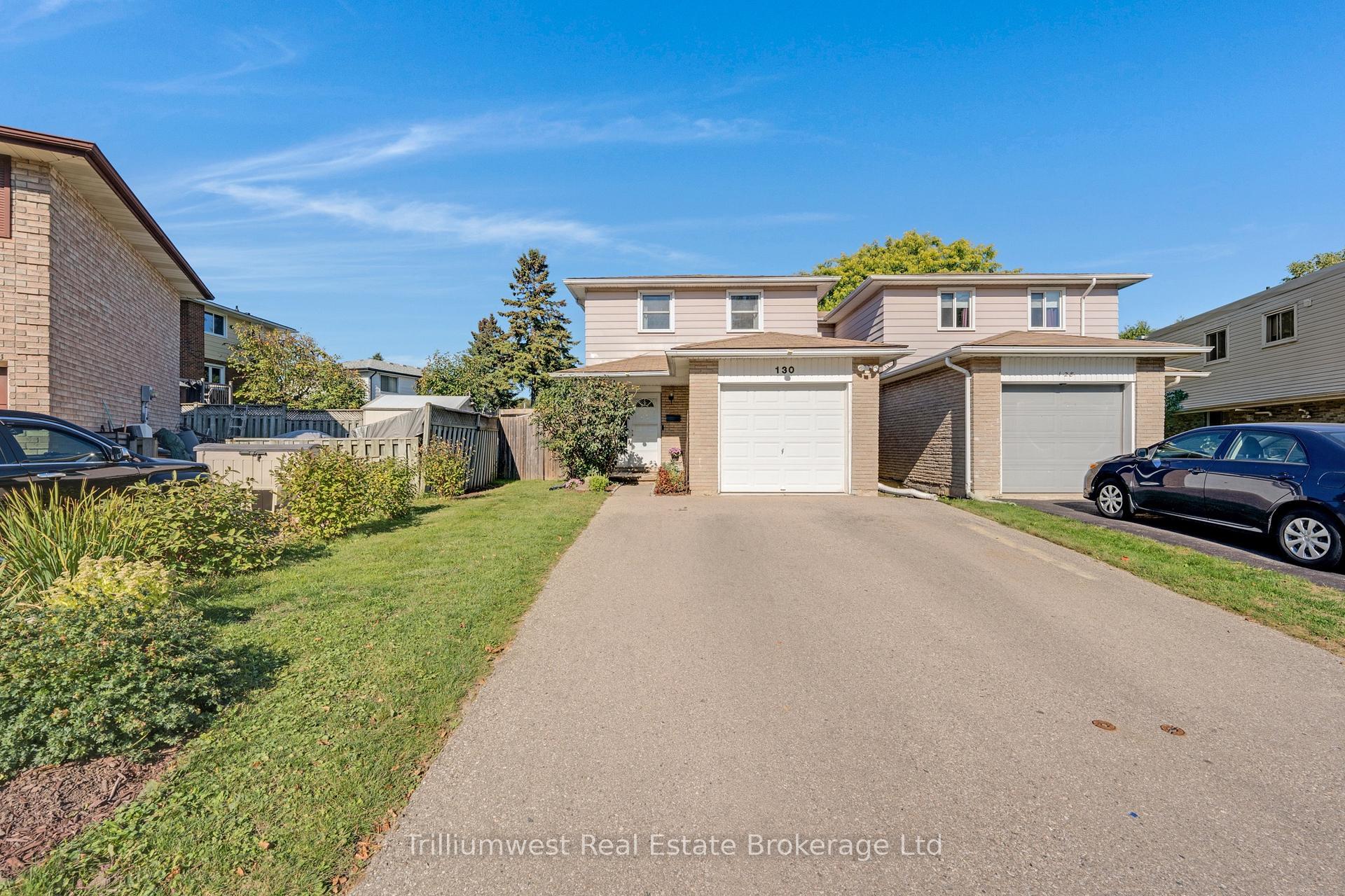 Photo 3 of 130 Dalegrove Drive, Kitchener — HOMEH