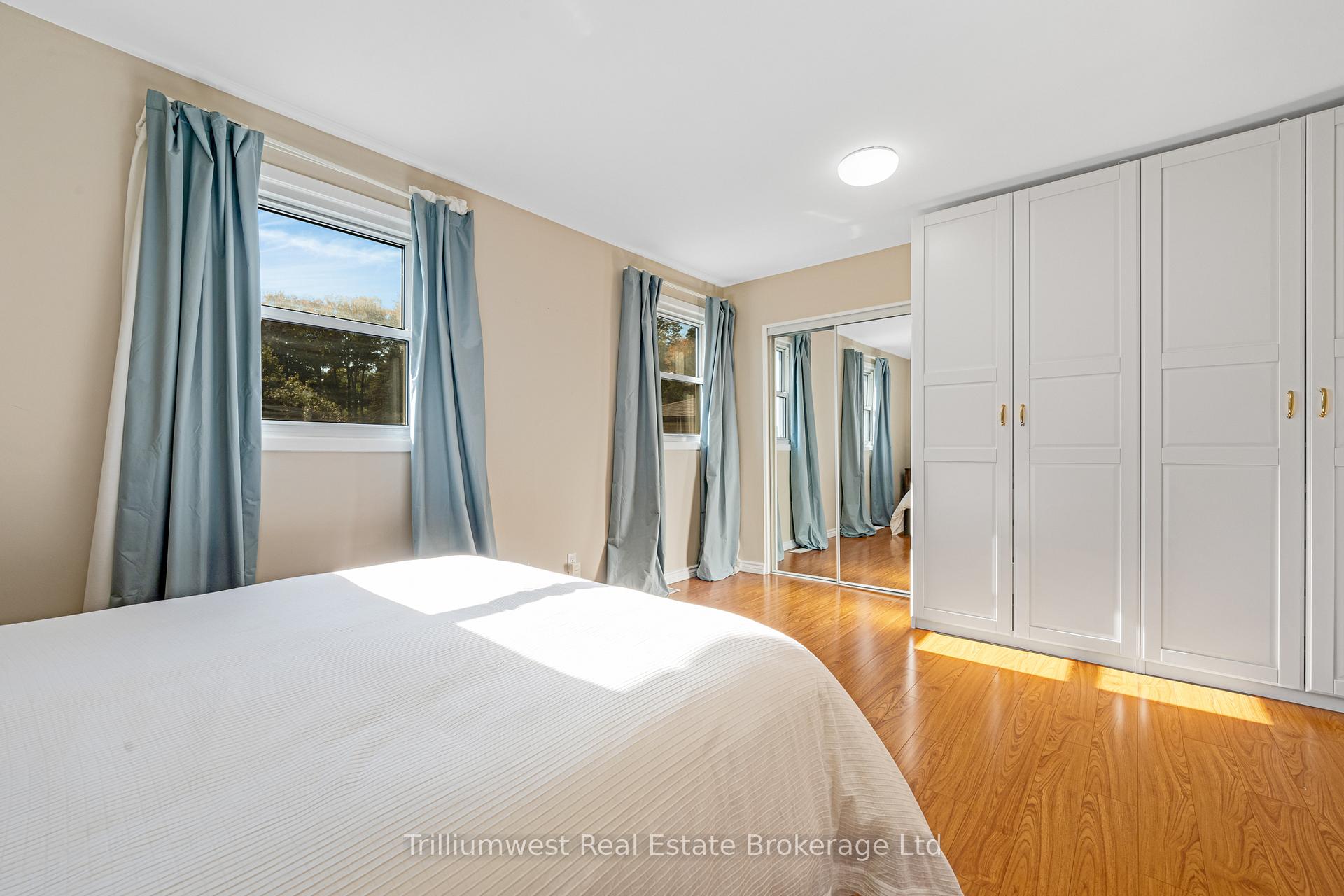 Photo 16 of 130 Dalegrove Drive, Kitchener — HOMEH