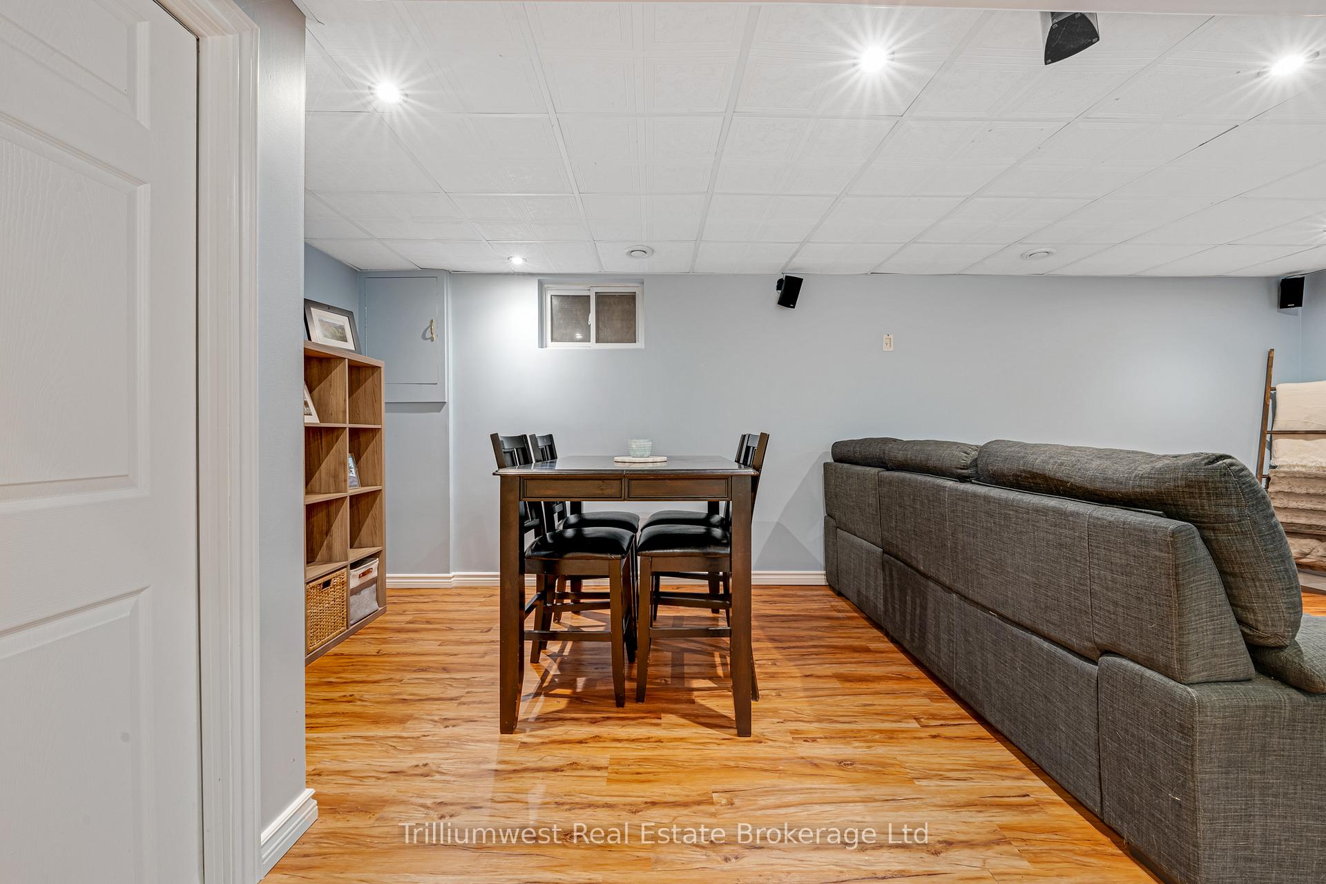 Photo 25 of 130 Dalegrove Drive, Kitchener — HOMEH