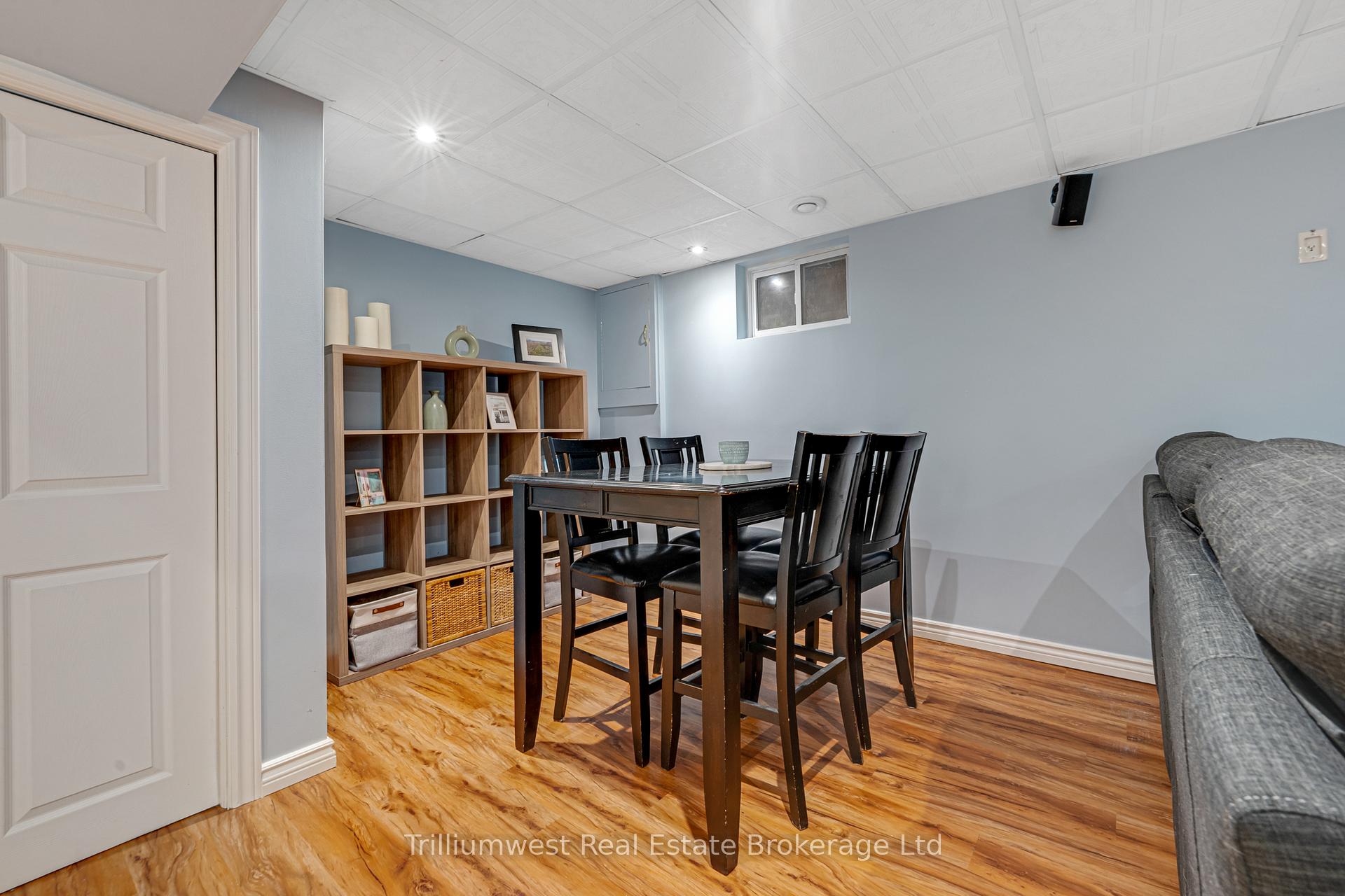 Photo 28 of 130 Dalegrove Drive, Kitchener — HOMEH