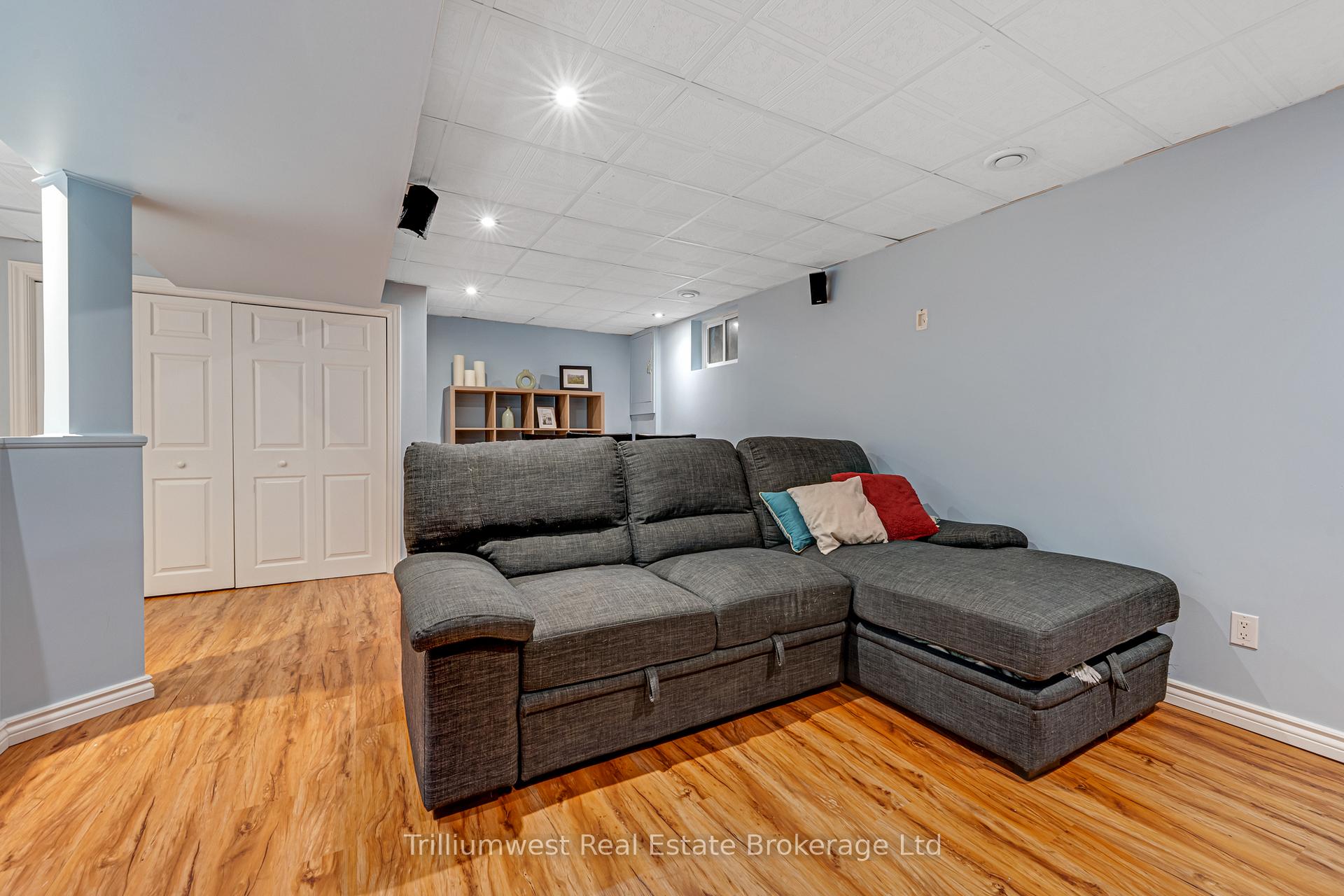 Photo 29 of 130 Dalegrove Drive, Kitchener — HOMEH