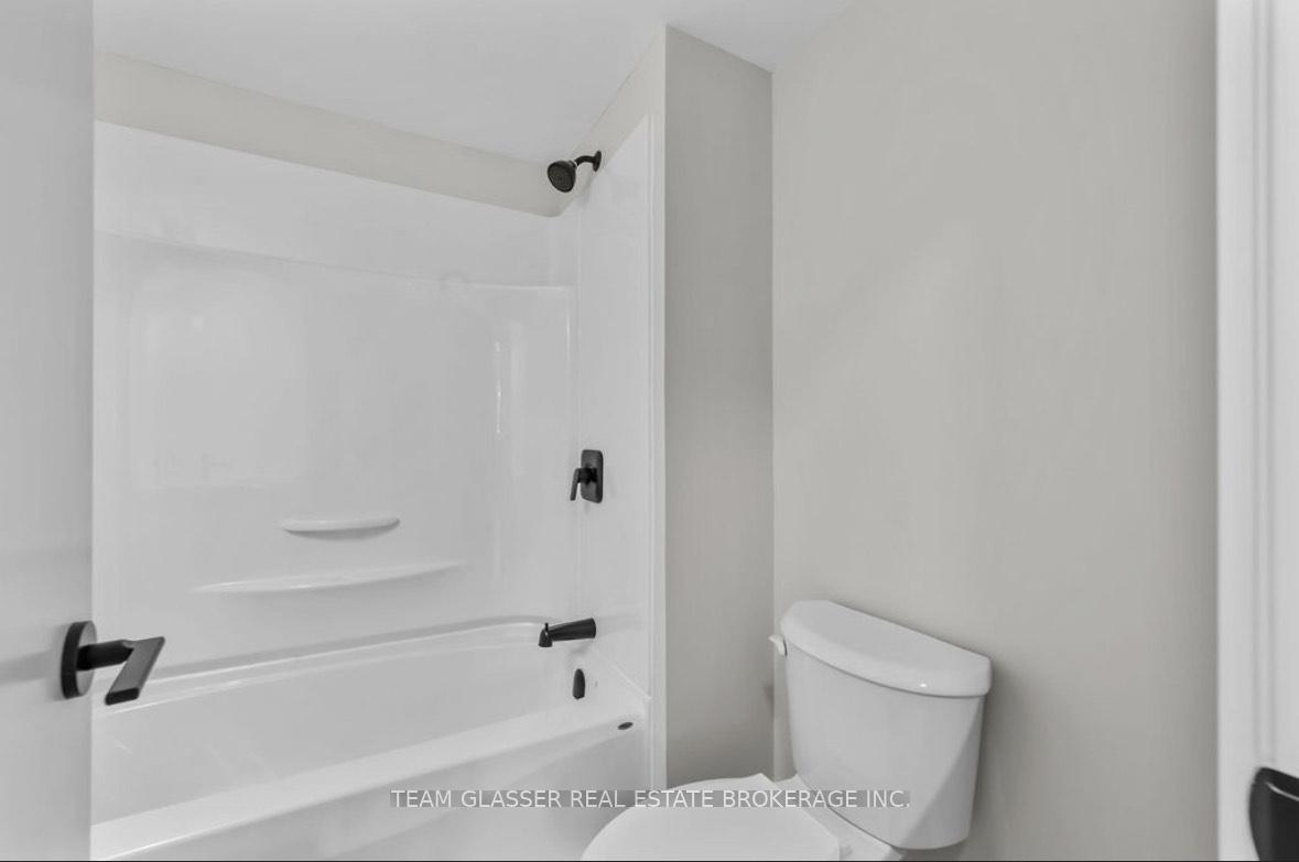 Photo 7 of Unit Unit 3A, 400 Scenic Drive, London, South J — HOMEH