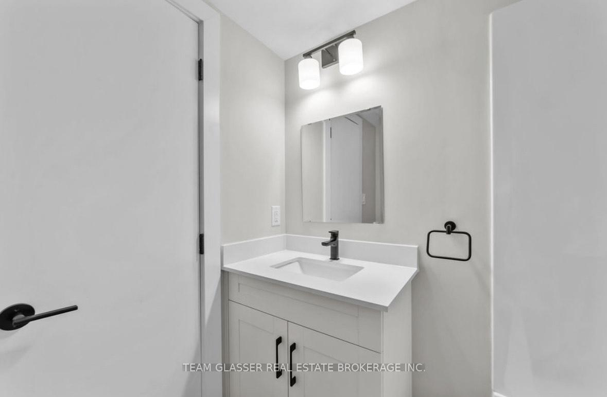 Photo 11 of Unit Unit 3A, 400 Scenic Drive, London, South J — HOMEH