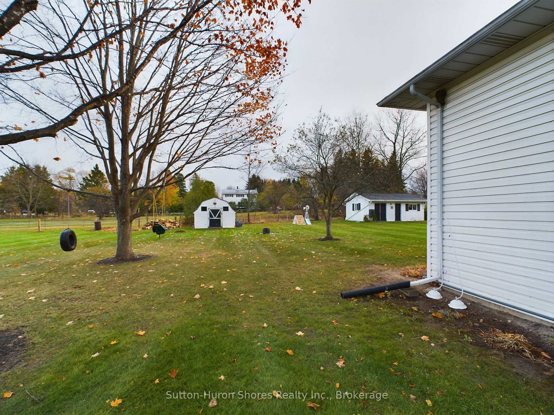 Photo 7 of 10 Smith Street, Kincardine — HOMEH