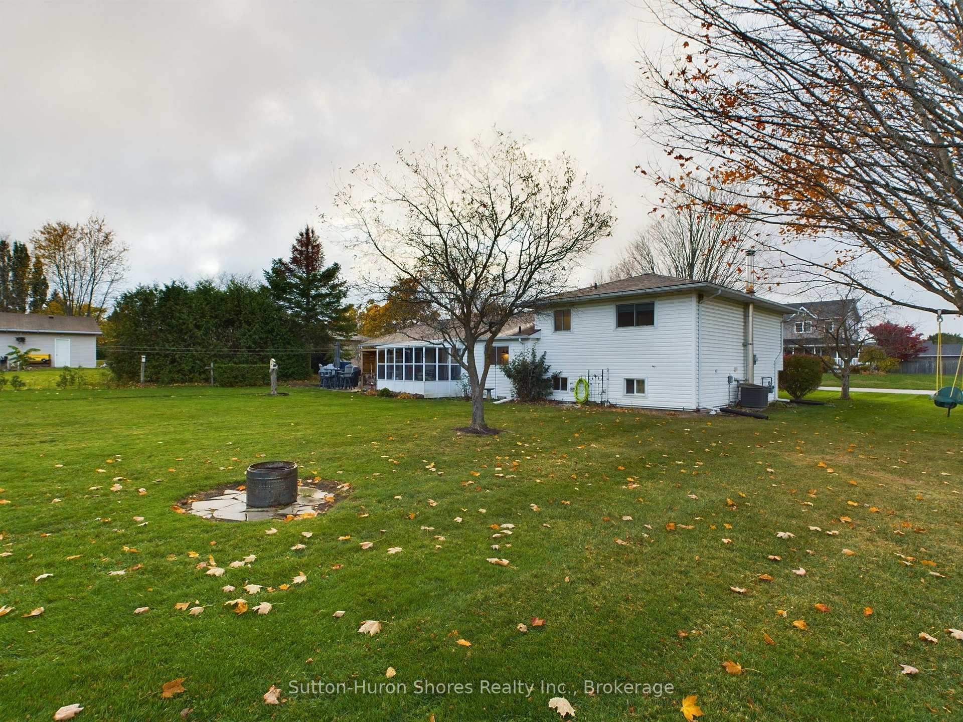 Photo 8 of 10 Smith Street, Kincardine — HOMEH