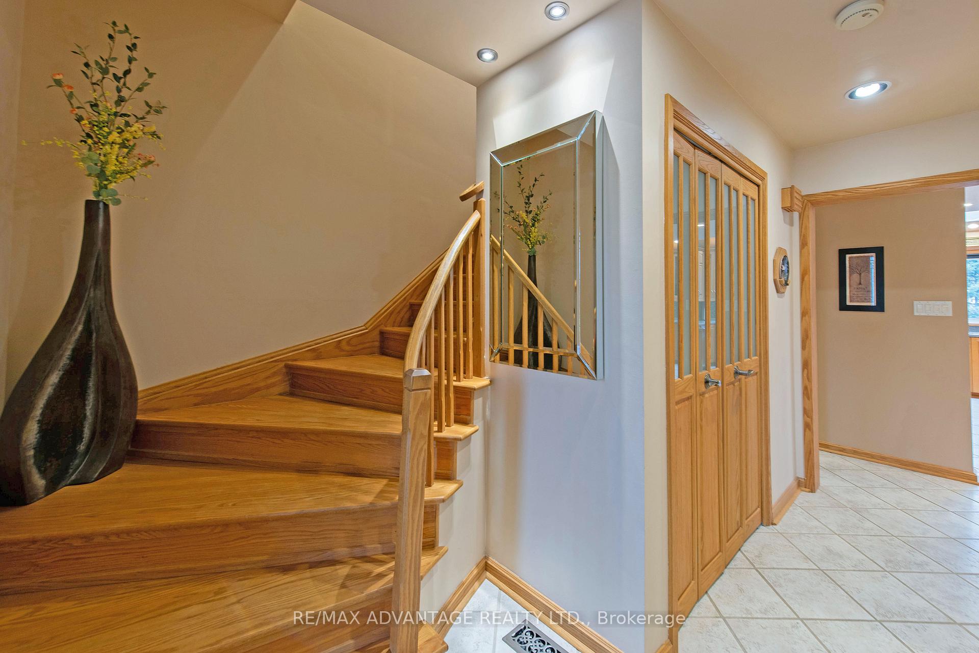 Photo 6 of 127 Kleinfeldt Avenue, Lucan Biddulph, Lucan — HOMEH