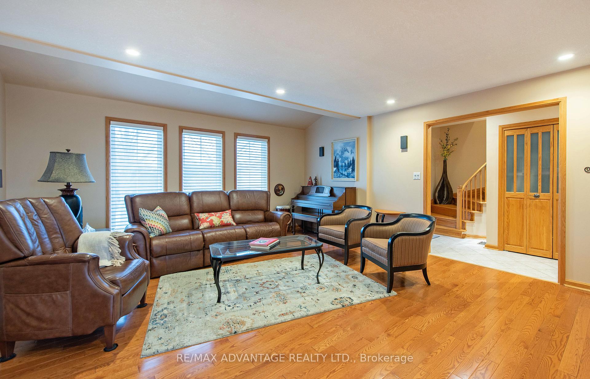 Photo 8 of 127 Kleinfeldt Avenue, Lucan Biddulph, Lucan — HOMEH