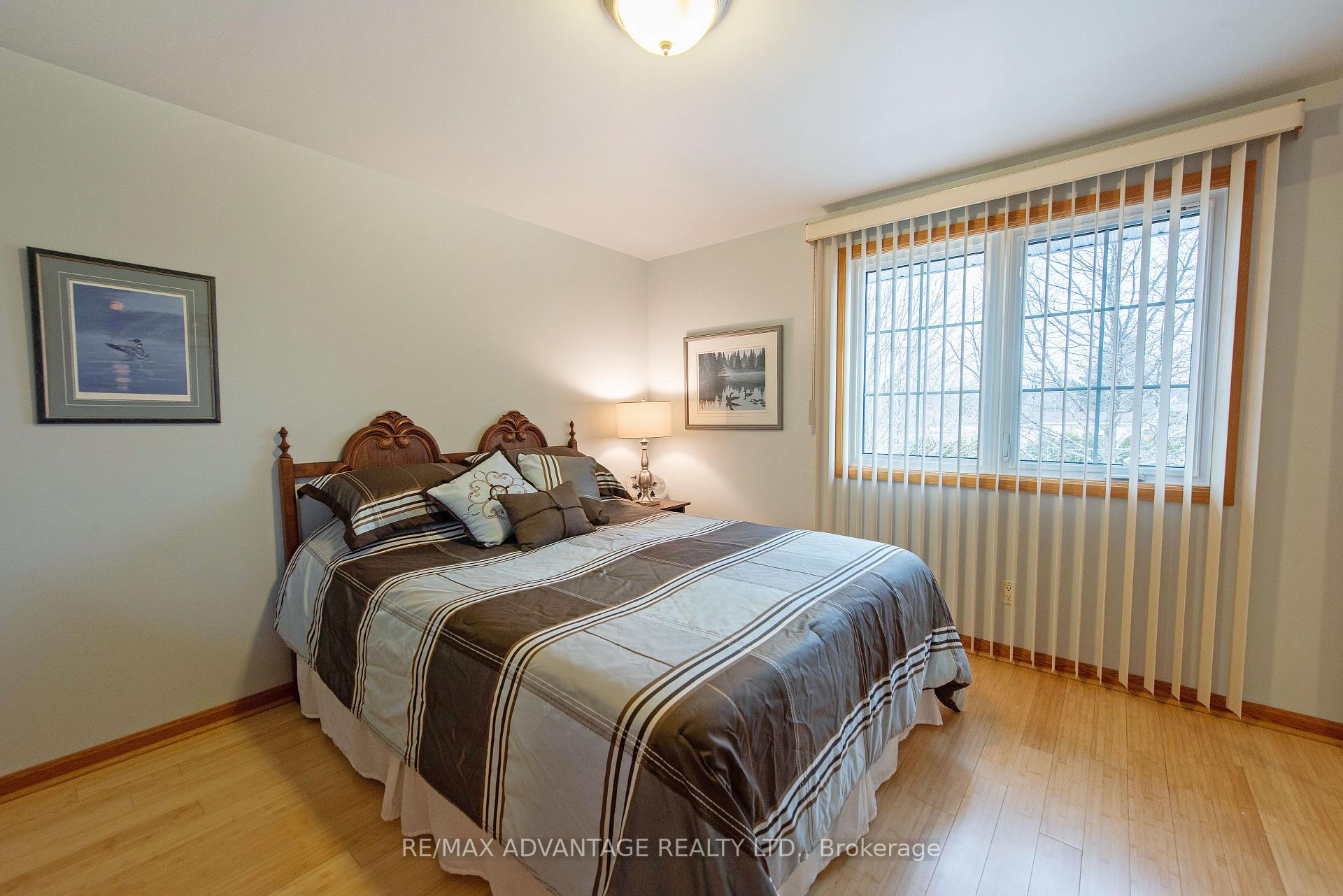 Photo 22 of 127 Kleinfeldt Avenue, Lucan Biddulph, Lucan — HOMEH