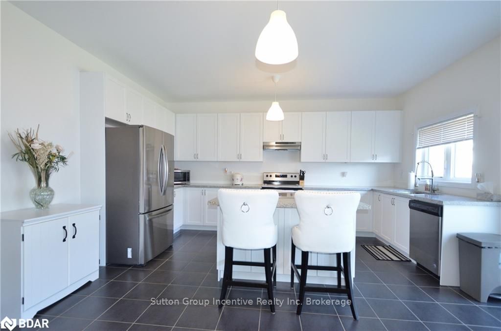 Photo 2 of 1001 Wickham Road, Innisfil, Rural Innisfil — HOMEH
