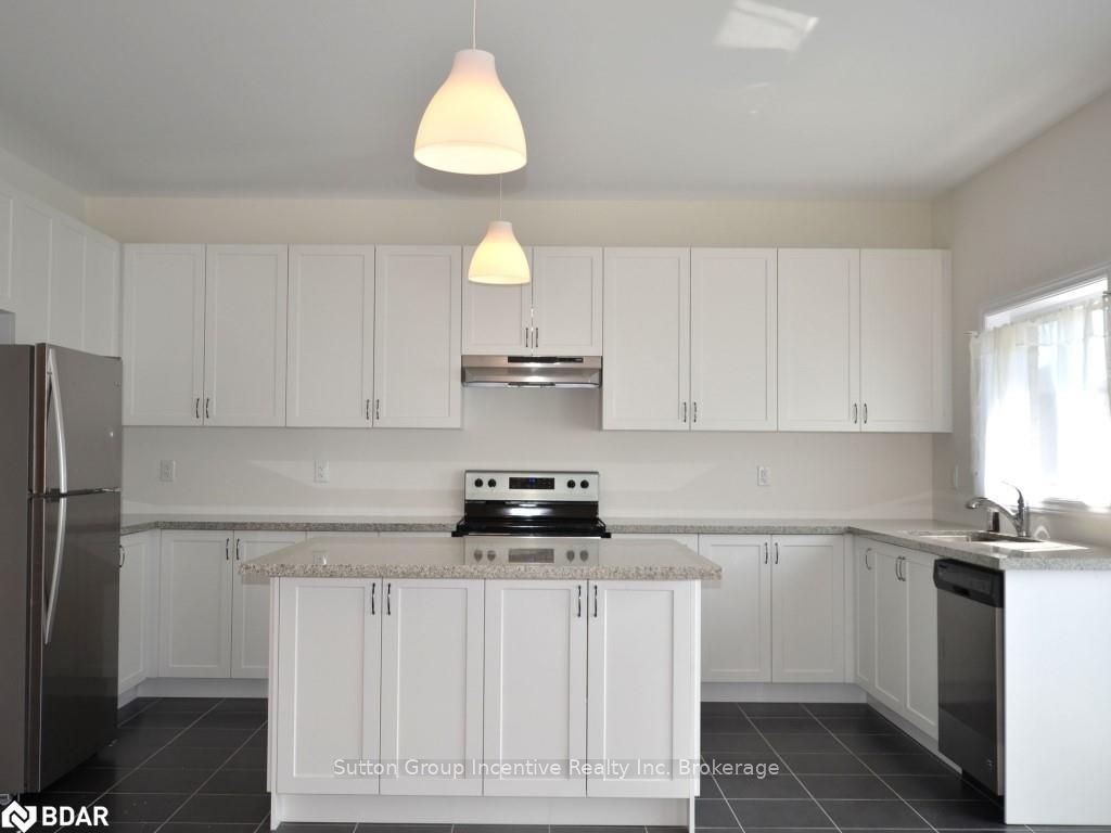 Photo 3 of 1001 Wickham Road, Innisfil, Rural Innisfil — HOMEH