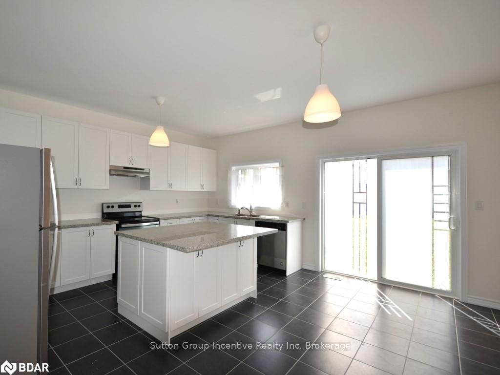 Photo 4 of 1001 Wickham Road, Innisfil, Rural Innisfil — HOMEH