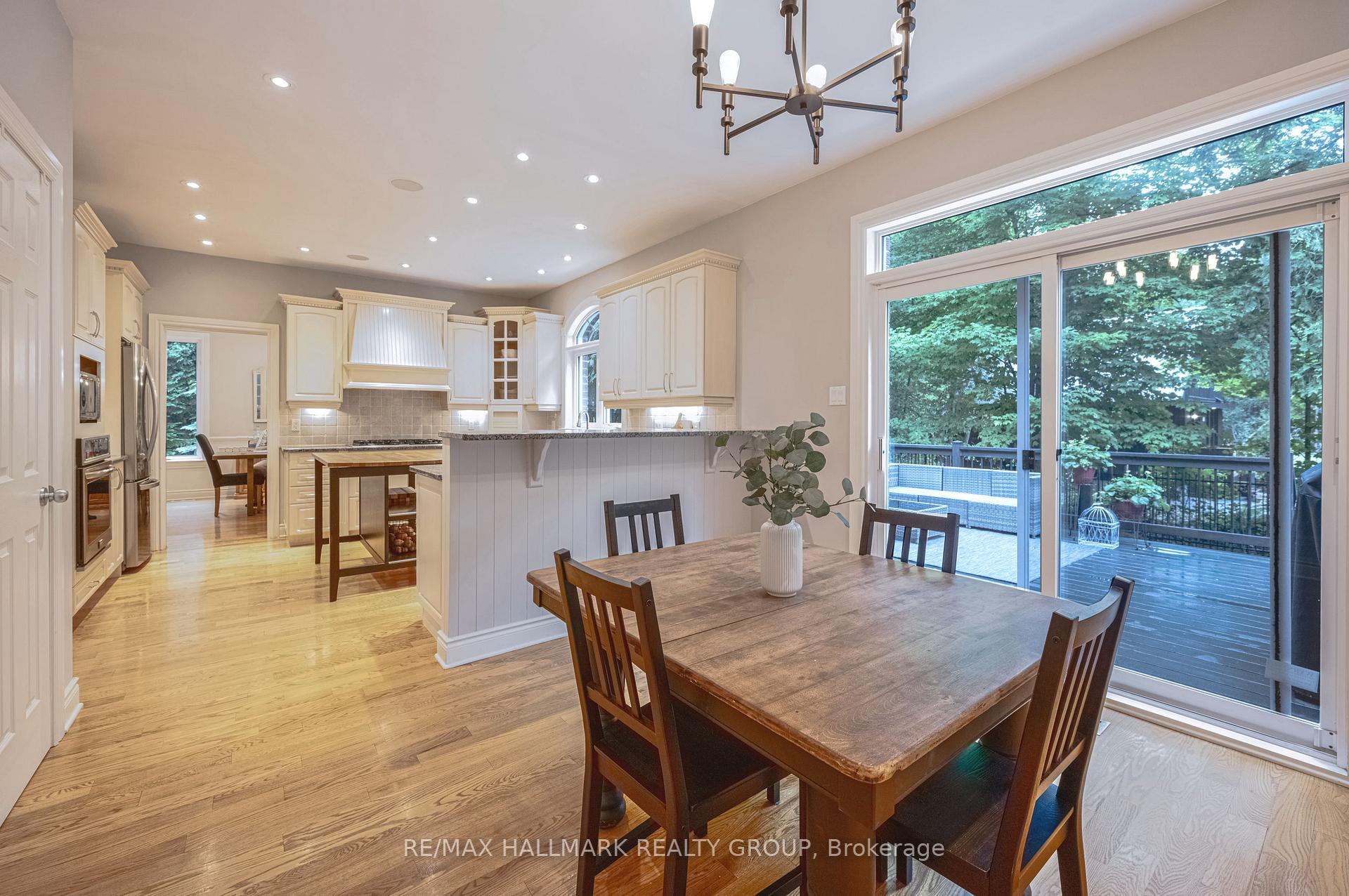 Photo 14 of 1431 Duchess Crescent, Ottawa, Manotick East to Manotick Station — HOMEH