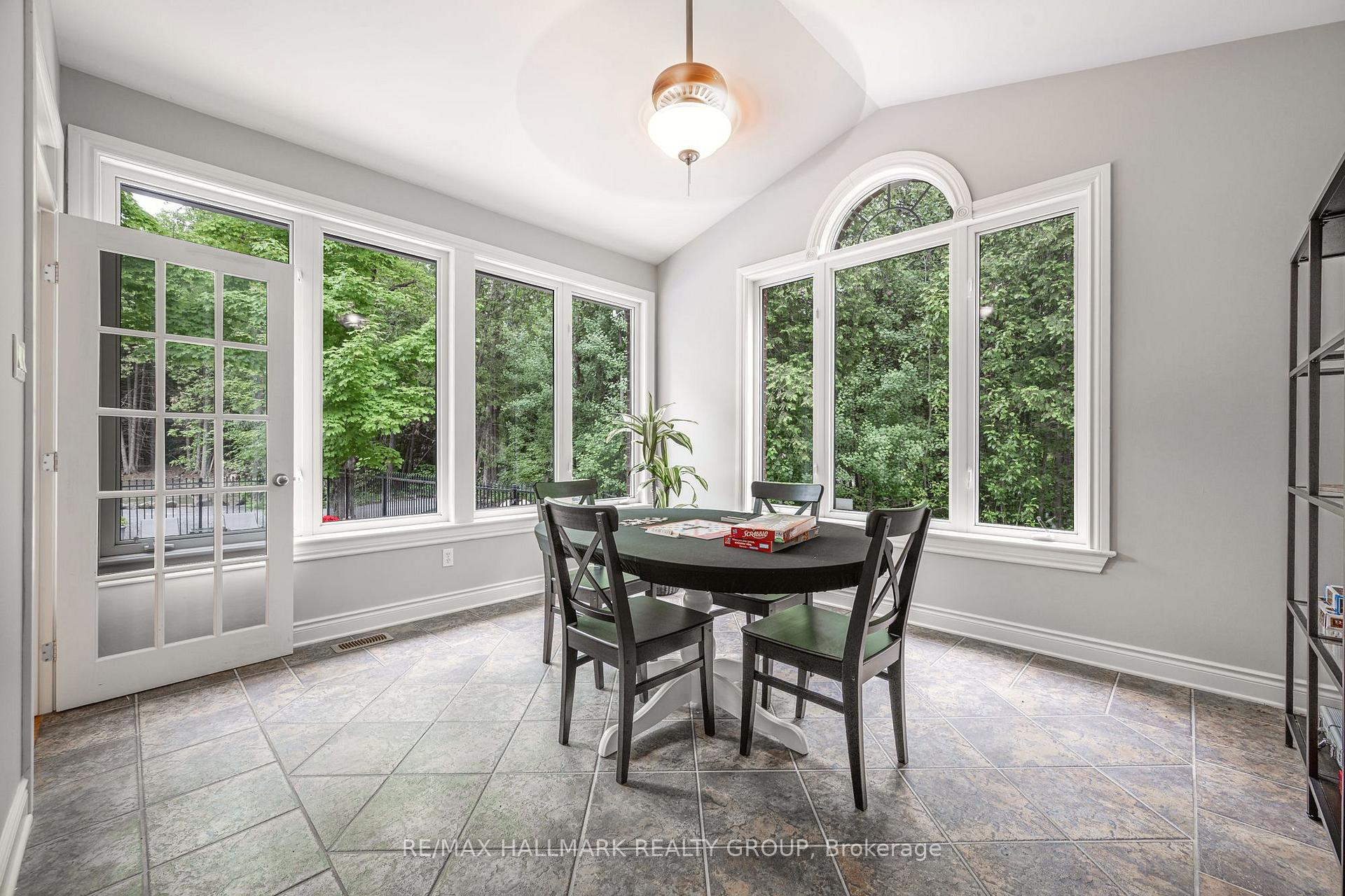 Photo 16 of 1431 Duchess Crescent, Ottawa, Manotick East to Manotick Station — HOMEH