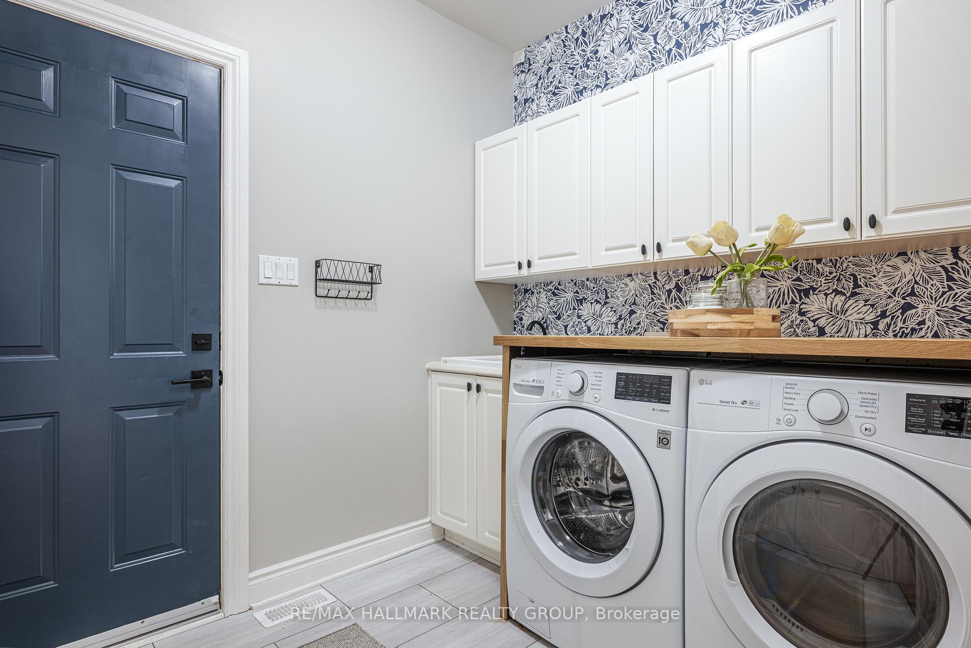 Photo 17 of 1431 Duchess Crescent, Ottawa, Manotick East to Manotick Station — HOMEH