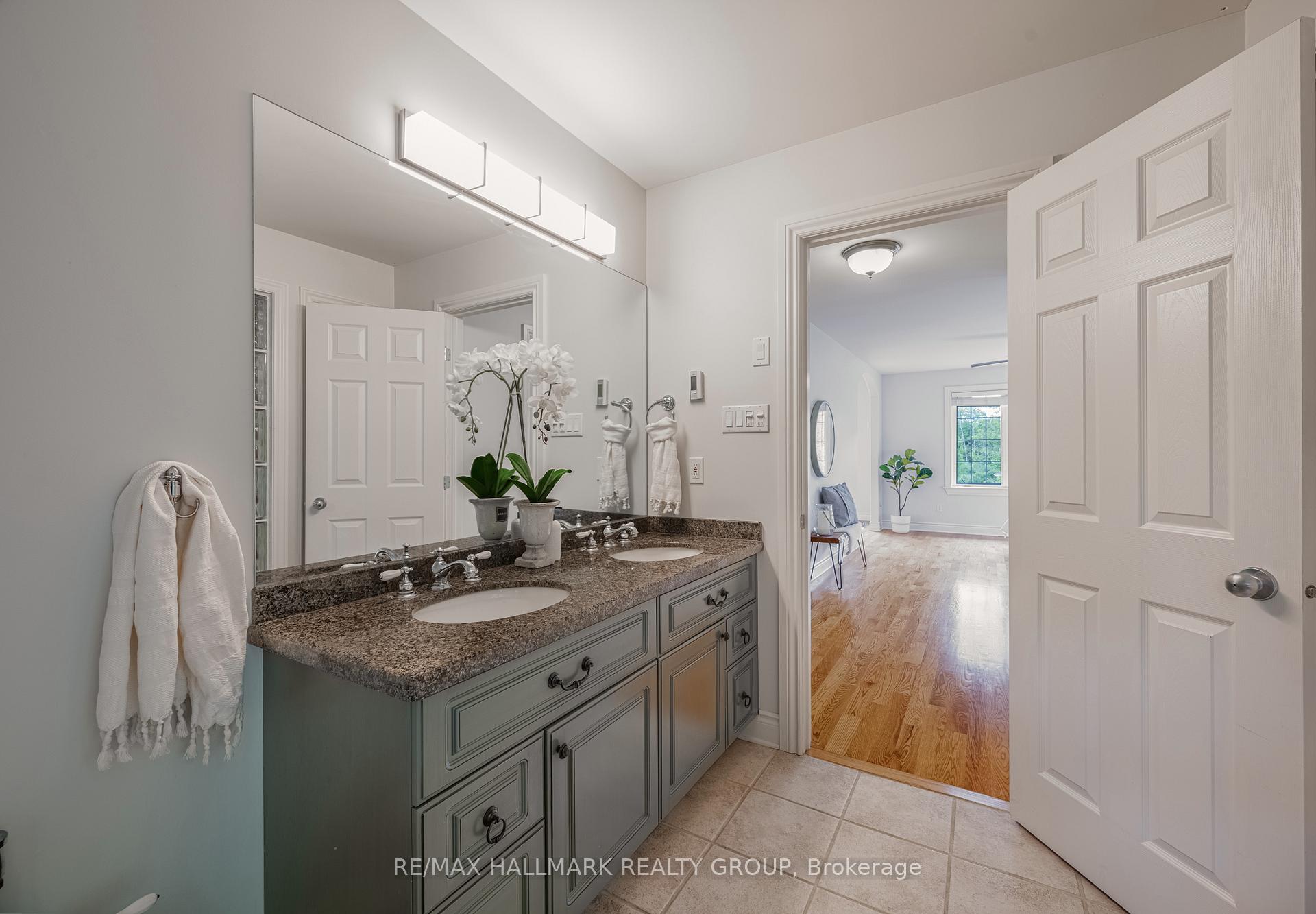 Photo 26 of 1431 Duchess Crescent, Ottawa, Manotick East to Manotick Station — HOMEH