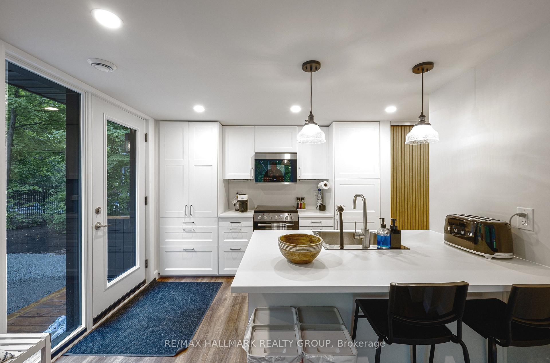 Photo 37 of 1431 Duchess Crescent, Ottawa, Manotick East to Manotick Station — HOMEH