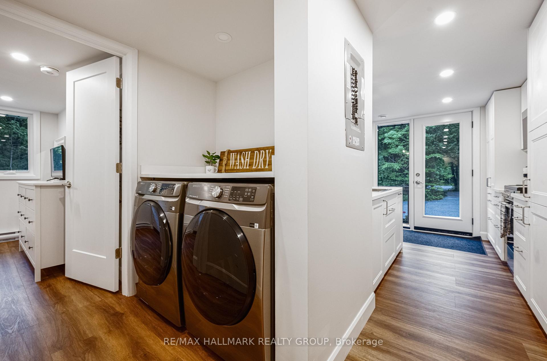 Photo 43 of 1431 Duchess Crescent, Ottawa, Manotick East to Manotick Station — HOMEH