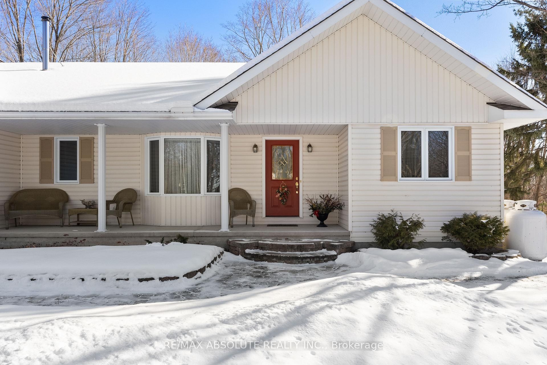 Photo 4 of 123 Woodridge Crescent, McNab/Braeside, Mcnab/Braeside Twps — HOMEH