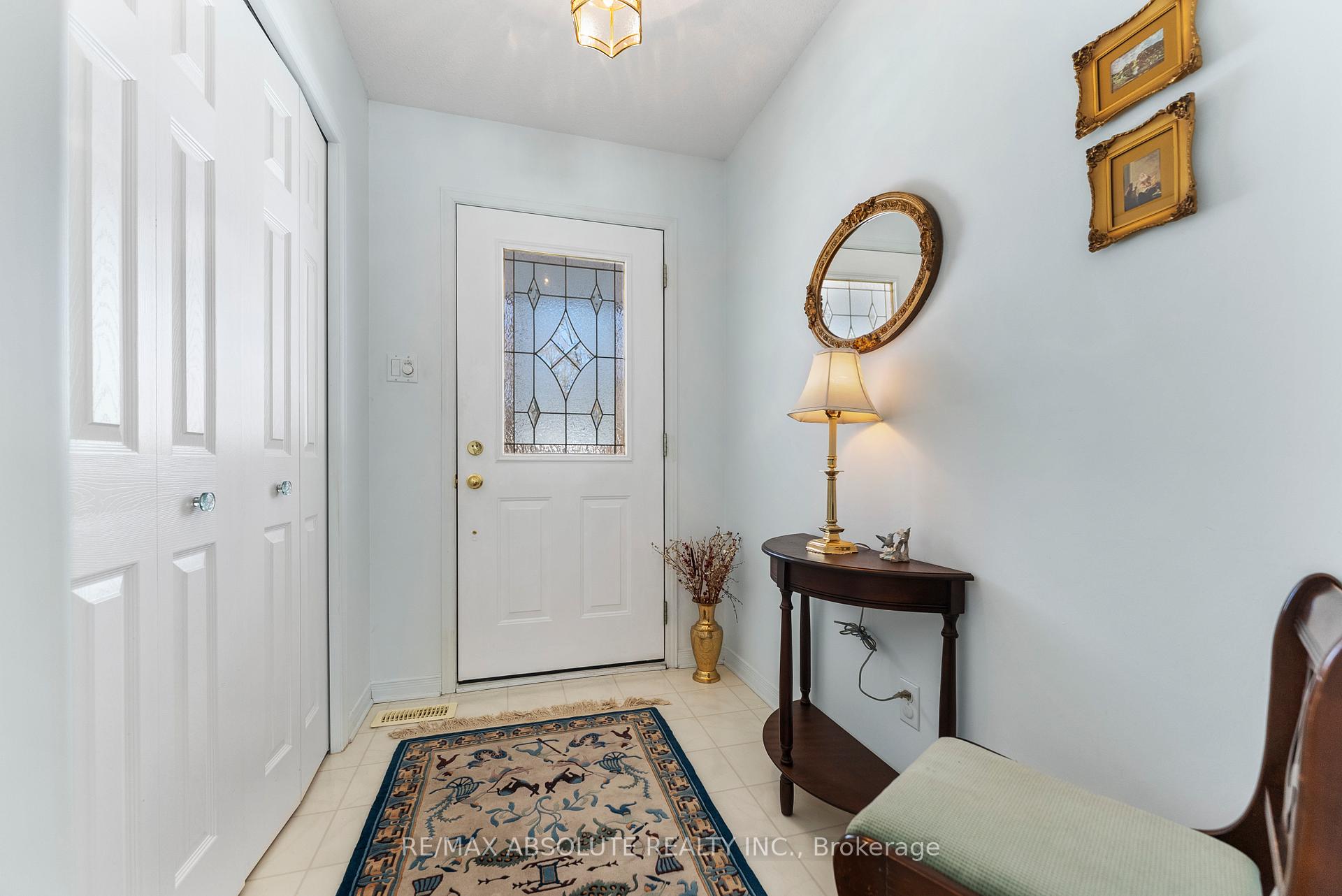 Photo 7 of 123 Woodridge Crescent, McNab/Braeside, Mcnab/Braeside Twps — HOMEH